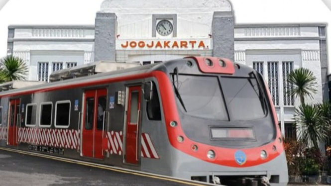 KRL Commuter Solo-Yogyakarta.