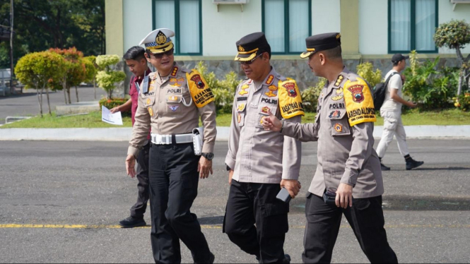 Dirlantas Polda Jateng dan pejabat lainnya cek jalur mudik.