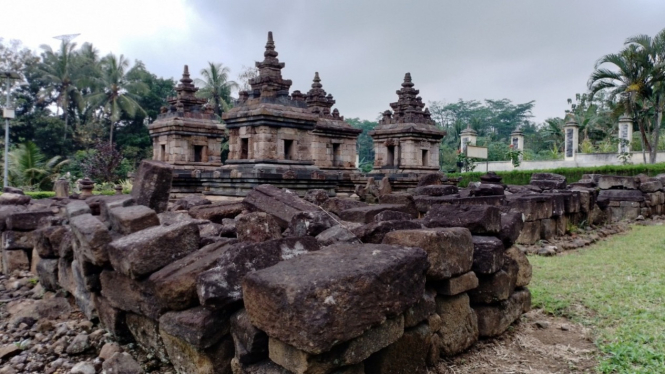 Candi Ngempon Klepu Semarang.