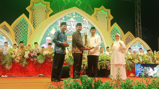 Kontingen Kota Semarang juara MTQ Jateng.