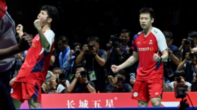 Pemain China luapkan kegembiraan juara Piala Thomas 2024.