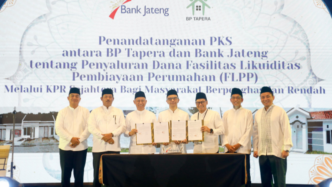 Nana Sudjana saat penandatanganan kerjasama Bank Jateng dan Tapera.