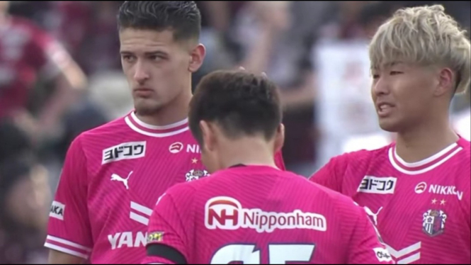 Justin Hubner bersama timnya Cerezo Osaka.