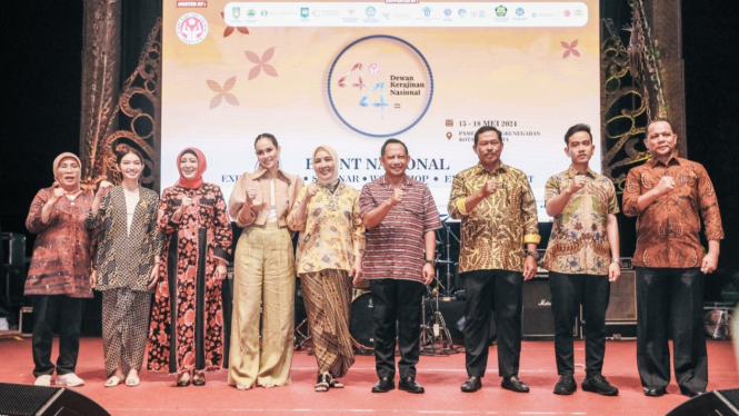 Pj Gubernur Jateng dampingi Mendagri di Penutupan Dekranas Expo 2024.