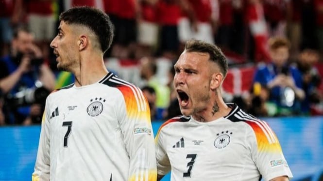 Pemain Jerman rayakan gol ke gawang Denmark di Euro 2024.