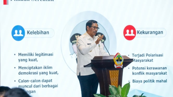 Pj Gubernur Jateng saat Rapat Desk Pilkada dan Kondusifitas Wilayah