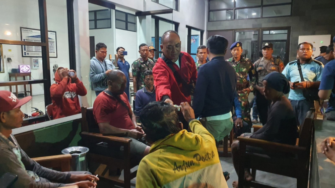 Awak kapal KM Soneta selamat sampai Tegal