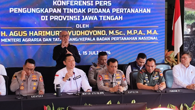 Menteri ATR BPN AH Yudhoyono saat konpers di Polda Jateng.