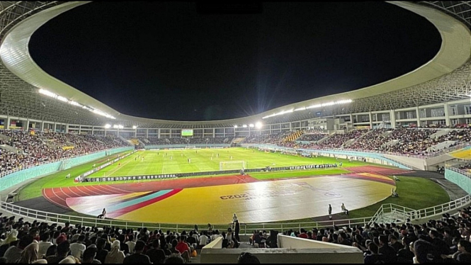 Stadion Manahan Solo kandang Persis tuan rumah Piala Presiden.