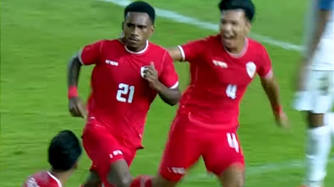 Pemain Timnas Iqbal Gwijangge.