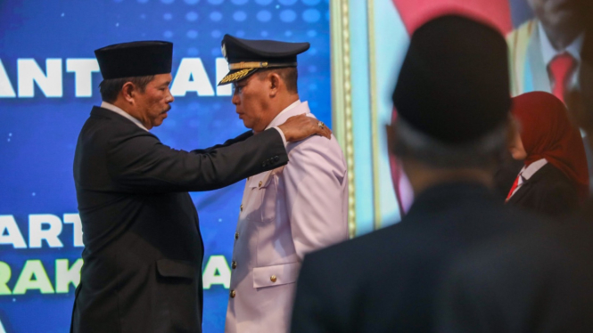 Pj Gubernur Jateng melantik Teguh Prakosa menjadi Wali Kota Surakarta