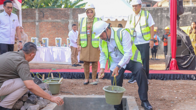 Pj Gubernur Jateng letakkan batu pertama gedung Bank Jateng