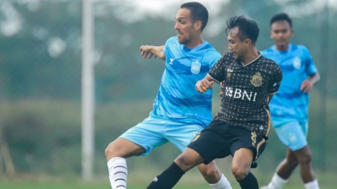 PSIS saat berujicoba di Lapangan Kick Off Semarang.