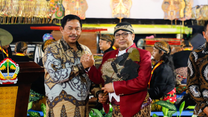 Pagelaran wayang kulit HUT Jateng