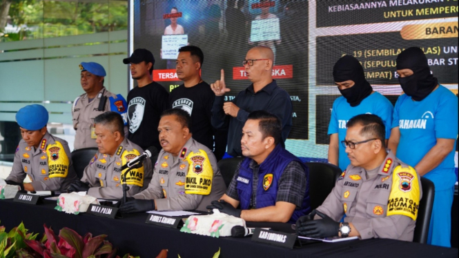 Konpers ungkap kasus penadah mobil bodong di Polda Jateng.