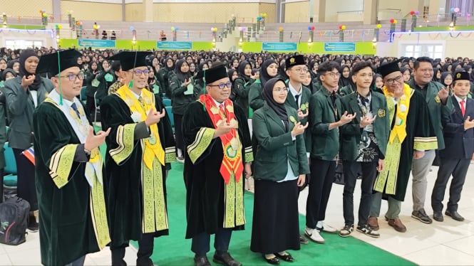 Rektor Unissula Semarang buka Pekan Taaruf mahasiswa baru 2024.