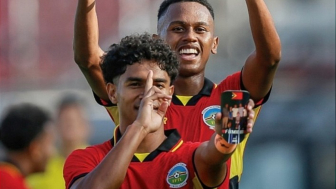 Pemain Timor Leste rayakan gol ke gawang Mongolia.