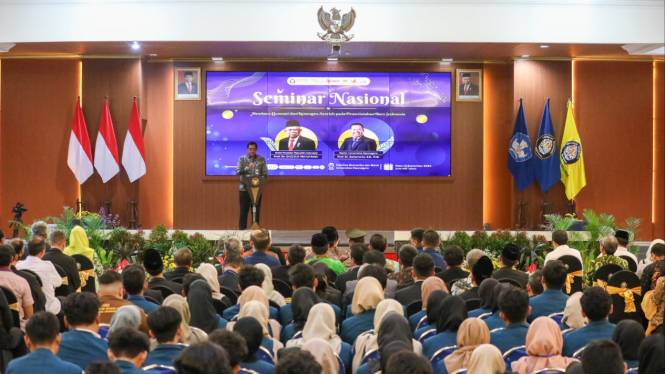 Pj Gubernur Jateng pada Seminar Ekonomili Syariah di Undip