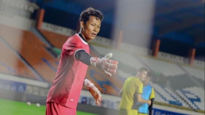 Kiper PSIS Syahrul Trisna saat berlatih jelang laga lawan Persib.