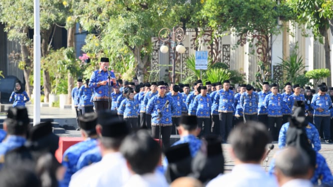 ASN Pemkot Semarang saat upacara bendera hari kesadaran nasional