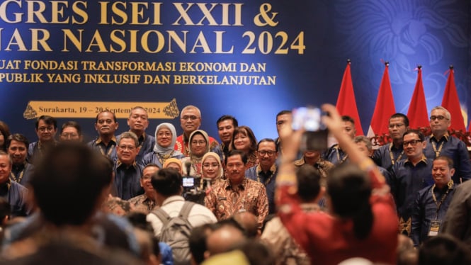 Pj Gubernur Jateng saat hadiri Kongres ISEI 2024