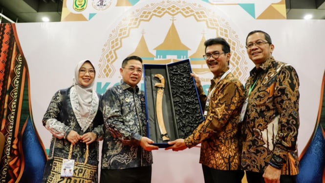 Pemkot Semarang terima penghargaan JKPI Award