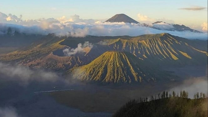 Gunung Bromo, wisata menarik di Malang.