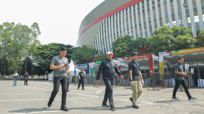 Pj Gubernur Jateng cek Stadion Manahan Solo untuk Peparnas 2024