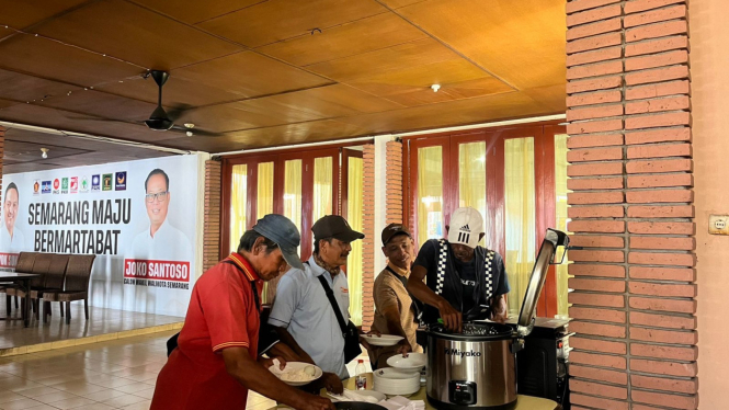 Tim Yoyok Joss buka makan siang gratis di Posko