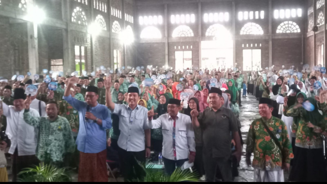 Paslon Yoyok-Joss bertemu ratusan guru madrasah diniyah di Semarang.