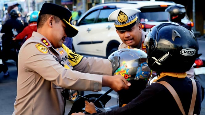 Kapolres Semarang Dan Kasatlantas Sosialisasi Keselamatan Berkendara