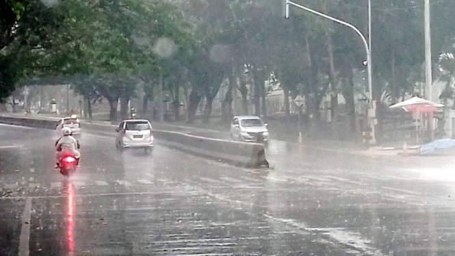 Hujan mengguyur wilayah Jawa Tengah.