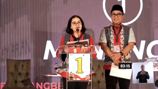 Paslon Agustina-Iswar saat debat Pilwakot Semarang