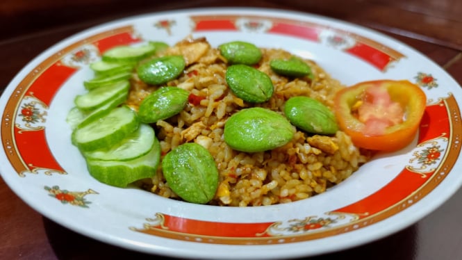 Resep nasi goreng pete khas Semarang.