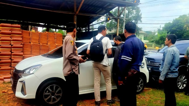 Polisi Periksa Mobil Korban Pencurian Pecah Kaca Di Ungaran