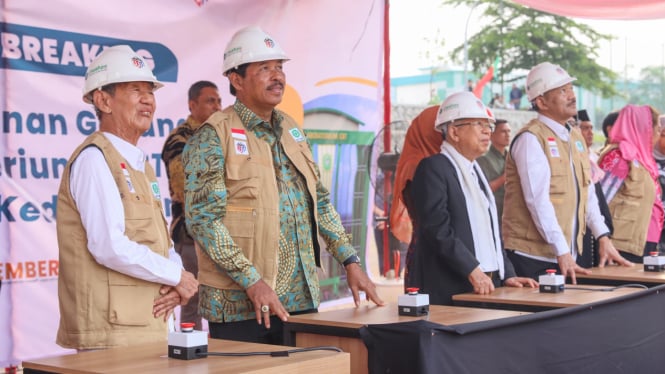 Peresmian groundbreaking Lab Kedokteran Unwahas Semarang.