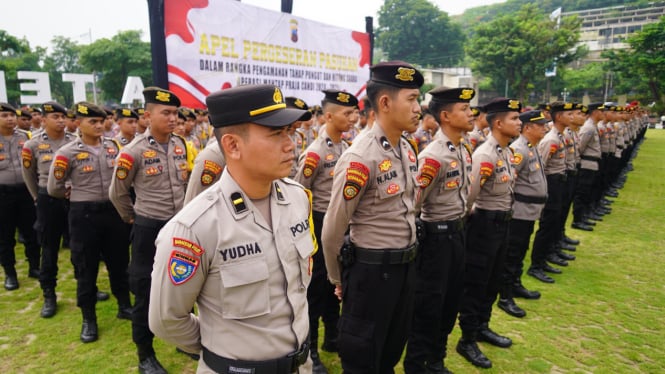 Personil Polres jajaran Polda Jateng bertugas di Pilkada.