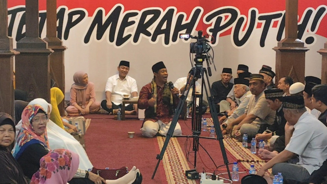 Doa bersama jelang Coblosan Pilgub Jateng di rumah Hendrar Prihadi.