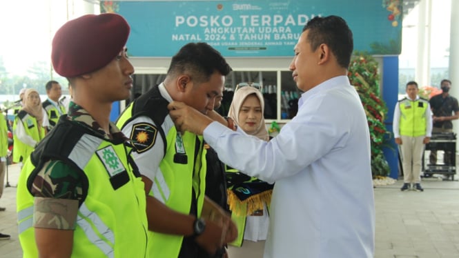 Pembukaan Posko Nataru 2024 di Bandara A Yani Semarang.