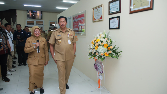 Pj Gubernur Jateng resmikan pembangunan ruang layanan DPMPTSP.