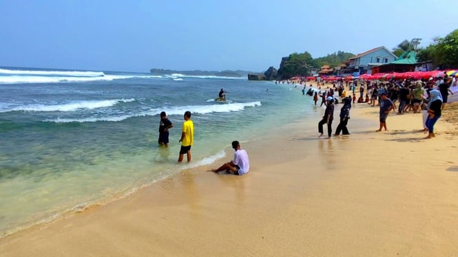 Pantai Indrayanti Gunung Kidul.