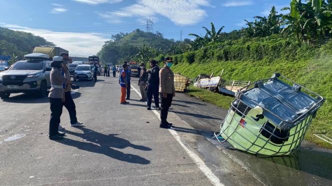 Kecelakaan Beruntun Tol Semarang Bawen KM 438 B