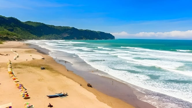 Parangtritis, pantai paling terkenal di Yogyakarta.