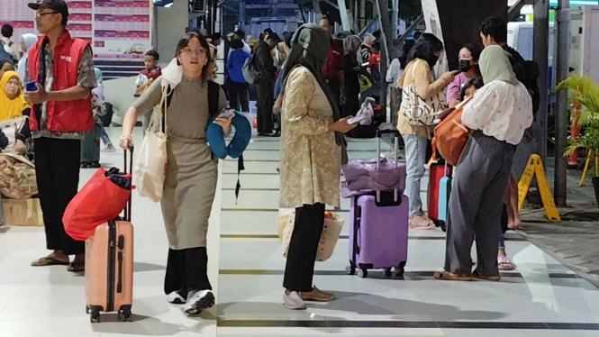 Suasana di Stasiun Semarang Tawang, tiket Lebaran sudah bisa dibeli.