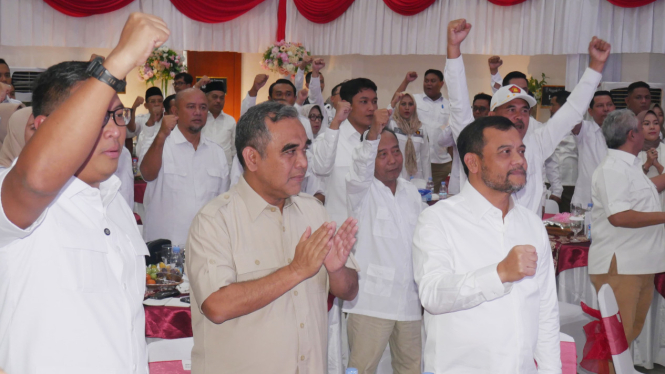 Ahmad Luthfi hadir di tasyakuran HUT Gerindra di Semarang.