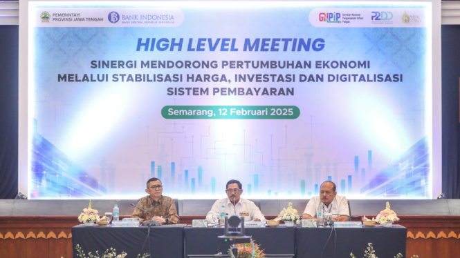 High Level Meeting investasi Jateng.