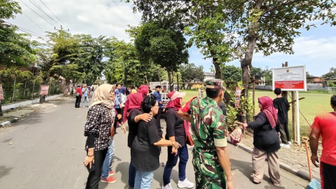 Pemkot Semarang pasang plang amankan aset Lapangan Kalicari.