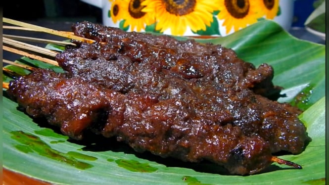 Sate kerbau khas Purwodadi.