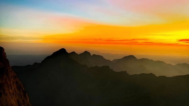 Panorama eksotis dekat Colo dari Puncak Gunung Muria Kudus.