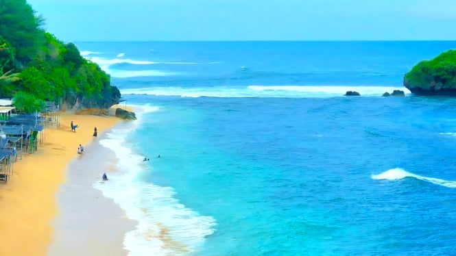 Pantai Sadranan Gunung Kidul Yogyakarta.